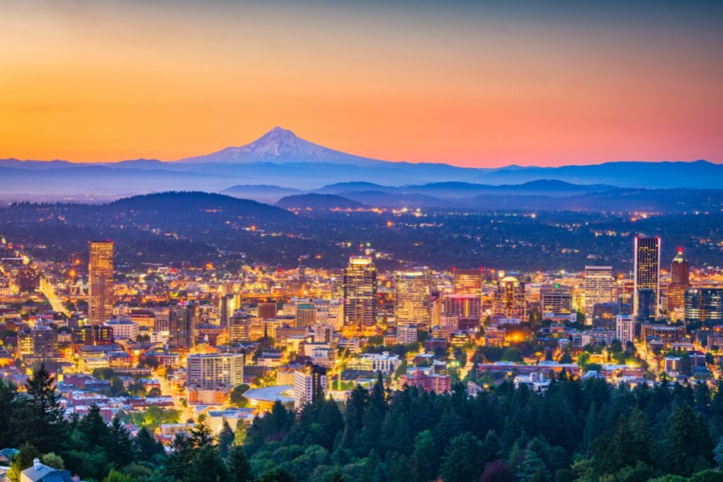 the skyline of Portland, OR during sunset